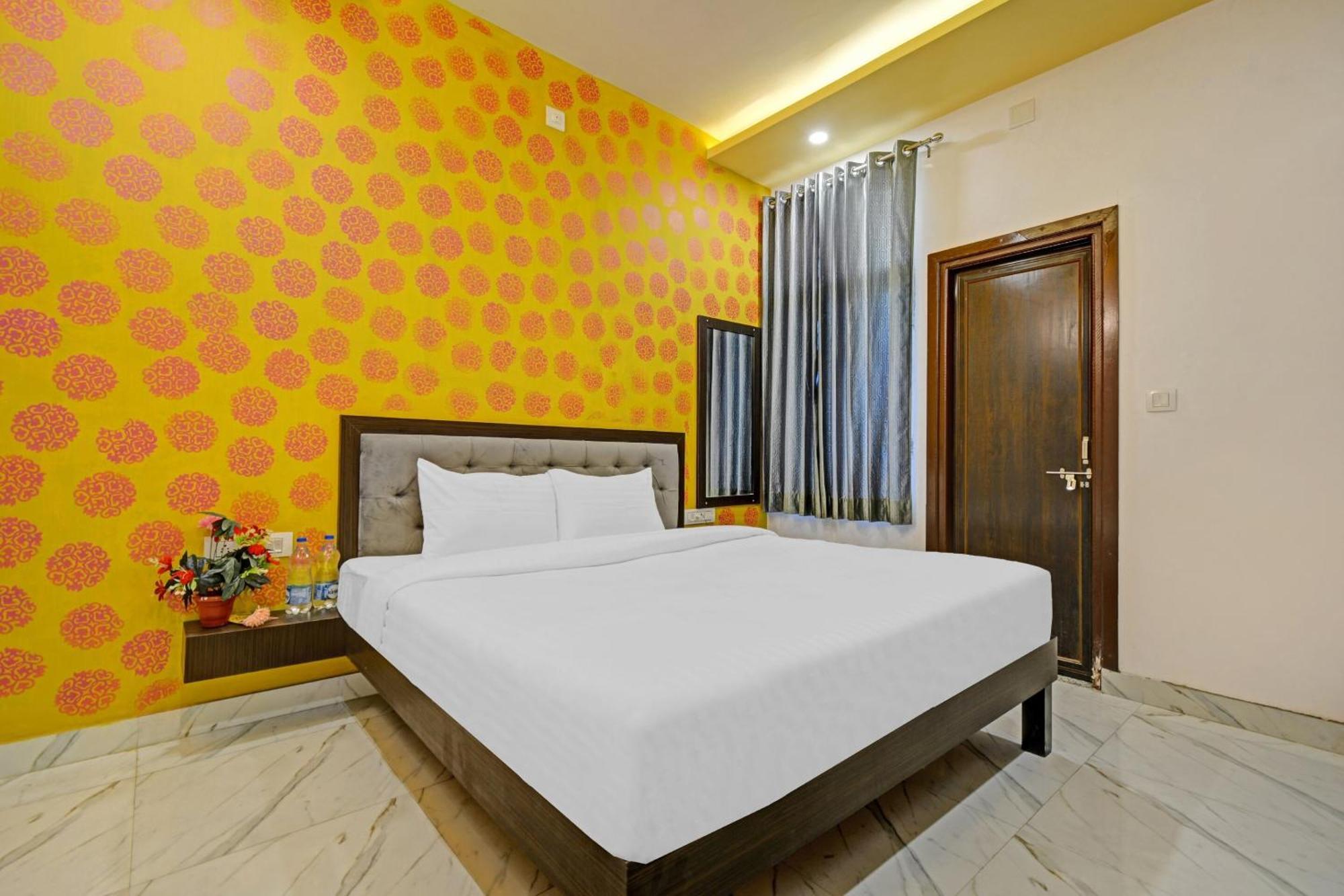 Capital O 83876 Hotel Maharana Palace Udaipur Bagian luar foto