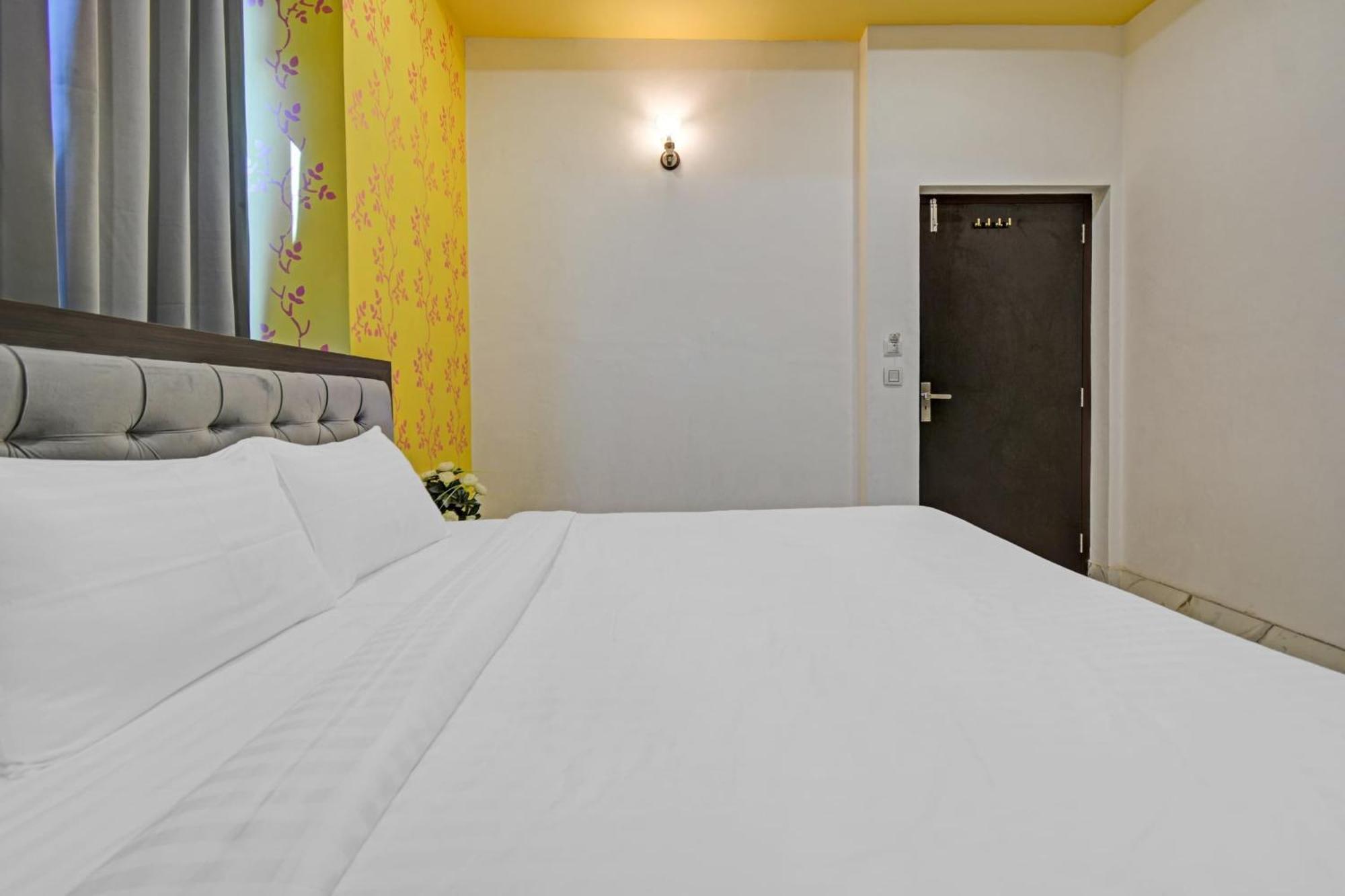 Capital O 83876 Hotel Maharana Palace Udaipur Bagian luar foto