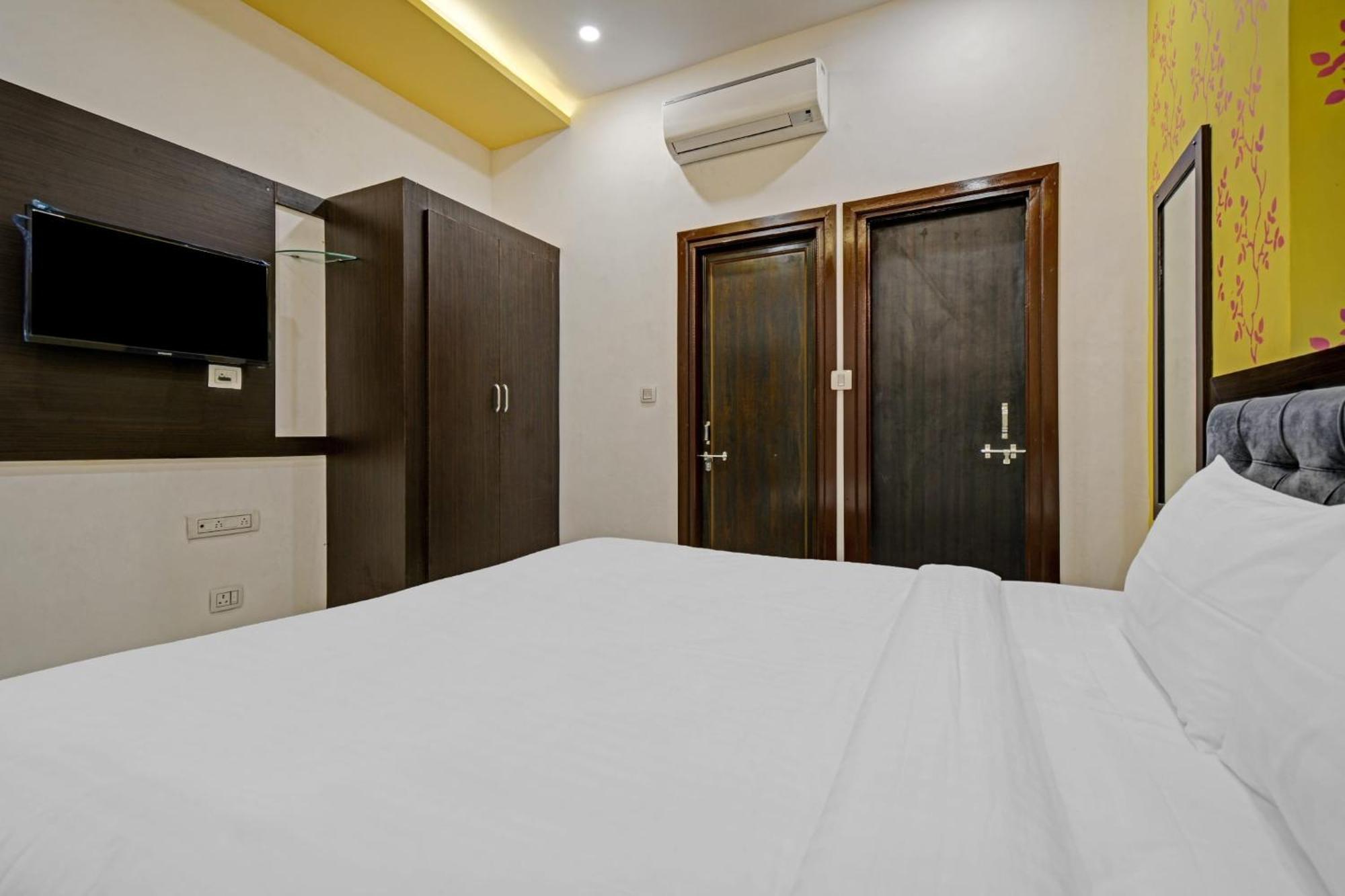Capital O 83876 Hotel Maharana Palace Udaipur Bagian luar foto