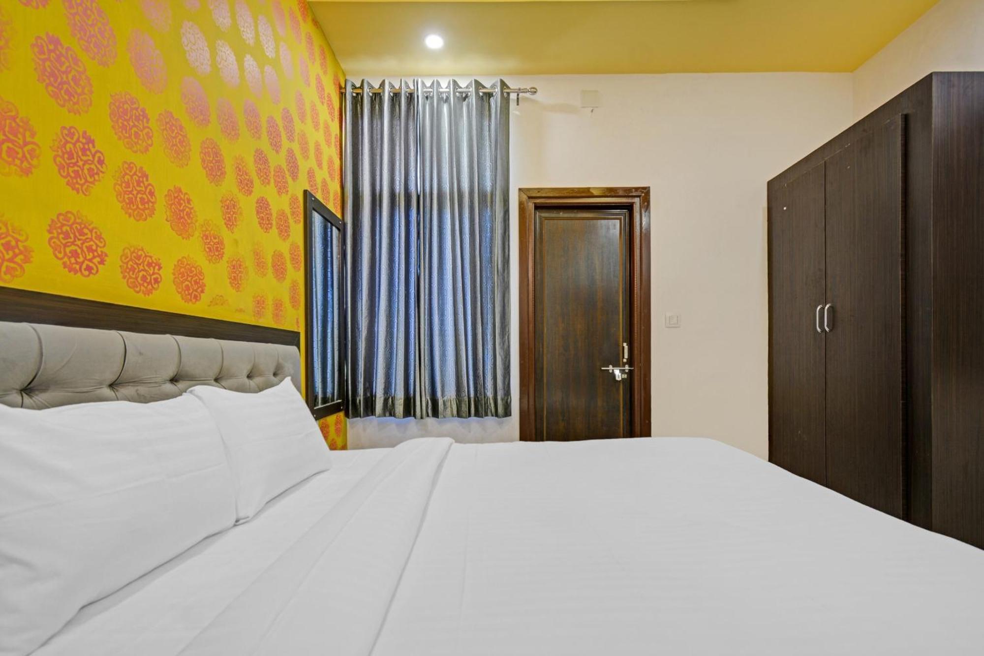 Capital O 83876 Hotel Maharana Palace Udaipur Bagian luar foto