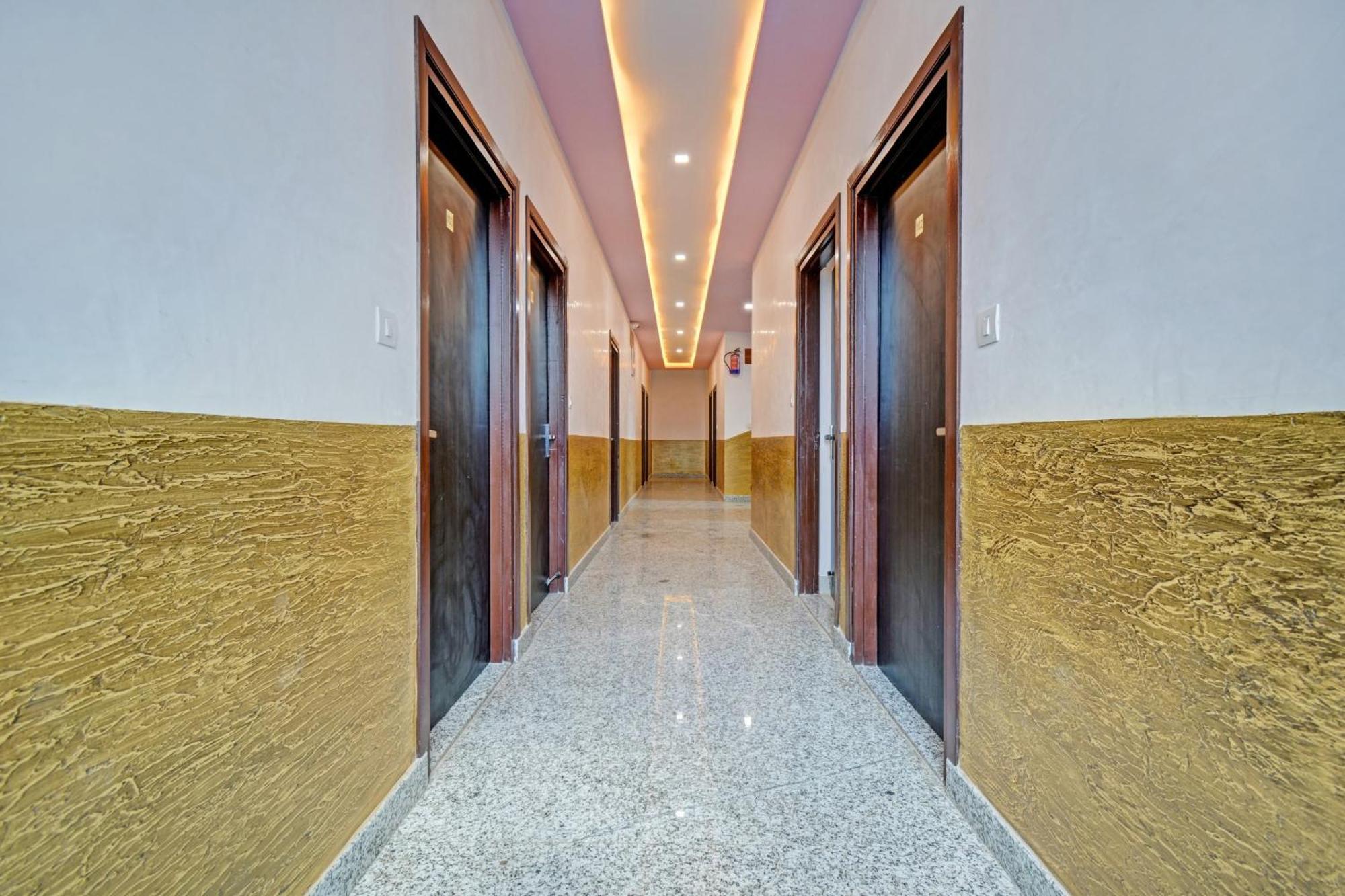 Capital O 83876 Hotel Maharana Palace Udaipur Bagian luar foto
